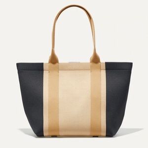 NWOT Rothy’s original Essential Tote with magnets Ink and Ivory *Retired style
